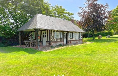 Blangy-le-Chateau House | Typical property, 20 km from Deauville: 3 houses, tennis, swimming pool
