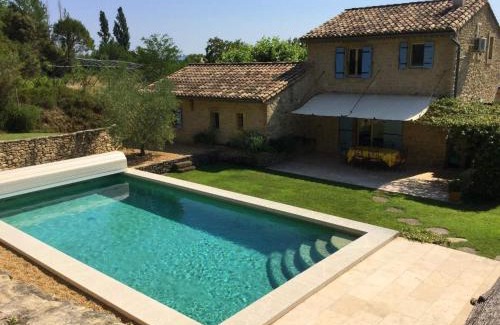 Cheval-Blanc Villa | typical provencal bastide, built of local stones, in the luberon in cheval-blanc with secured pool and wifi -sleeps 6 people.