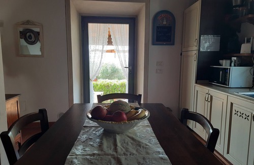 Camaiore House | Typical Tuscan country house on the hills between Viareggio and Camaiore.