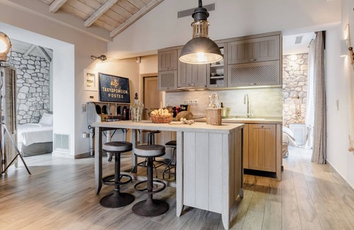 Tiros Apartment | Tyros Boutique Houses