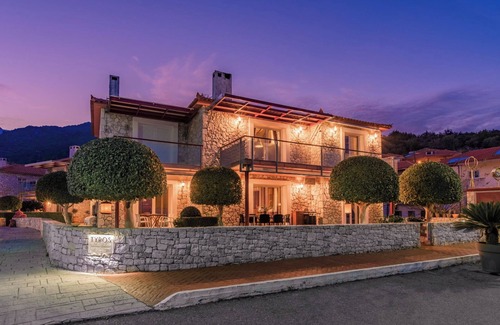 Tiros Apartment | Tyros Boutique Houses