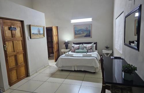 Tzaneen House | Tzaneen White House Lodge