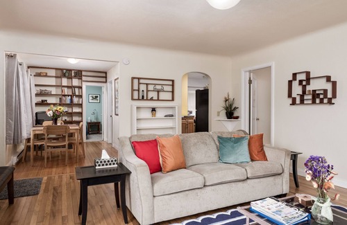 Amazon House | U of O Home, Sport and Business
