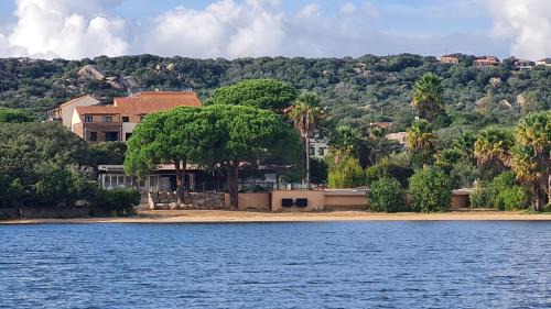 Pianotolli-Caldarello Apartment | U Paradisu - Magnifique T4, les pieds dans l'eau