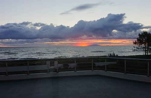 Pineto Villa | U Stagnu SOLE Bed and Breakfast on the seafront by the water