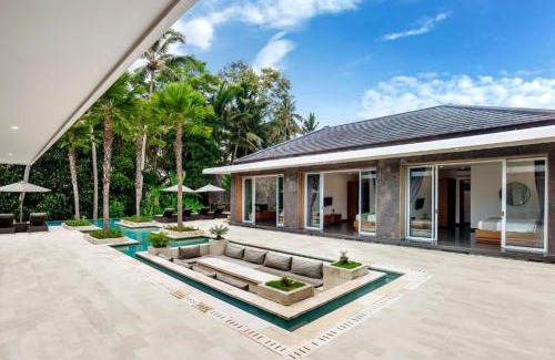 Melayang Villa | Ubud Exotic 6 BR Villa Coconut Trees CYN