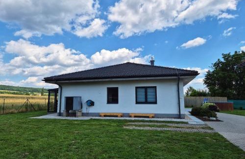 Dvur Kralove nad Labem House | Ubytování nad přehradou