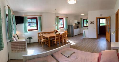 Karlovy Dvory Apartment | Ubytování Praschlhaus