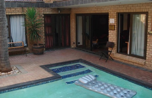 Eldoraigne House | Uitsigpark Guest@home4U