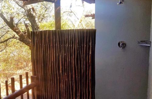 Hoedspruit Cabin | Ujabule Lodge
