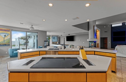 Paradise Valley Village House | Ultimate Celebrity Retreat - Heated Pool & Hot Tub