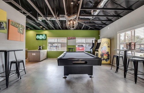 Encanto Apartment | Ultimate Getaway Apartment w/Firepit & Fitness!