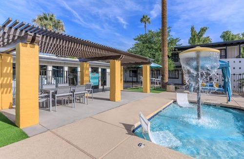 Encanto Apartment | Ultimate Getaway Apartment w/Firepit & Fitness!