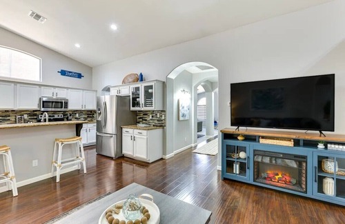 Mountain Vista Ranch House | Ultimate Getaway w/Pool and Hot Tub, Close to Surprise Stadium & Tennis Complex