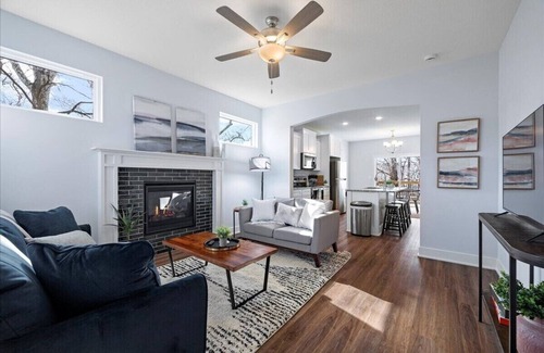 Blue Township House | Ultimate Group Getaway | 2 Luxury Homes w/Views