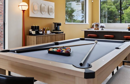 Dallas House | Ultimate Group Getaway - Twin Lofts - Sleeps 20