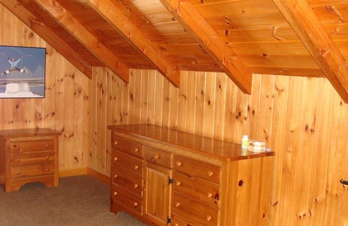 Ludlow Ski Chalet | Ultimate Lakefront Chalet