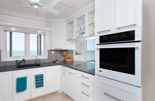 Sanibel Condo | Ultimate Sanibel Beachfront! Island Beach Club, Top Floor, West-Facing, End Unit