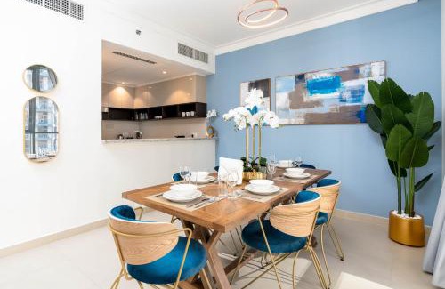 Dubai Apartment | Ultimate Stay/7 people/Spacious/Dubai Creek with Marina Views