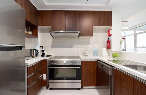 Bur Dubai Apartment | Ultimate Stay/Scenic Panoramic Park & Frame View