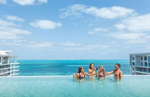 Punta Sam Apartment | Ultra Luxurious Suite Made Affordable, Cancun