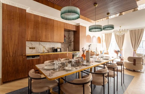 Chaussee-d'Antin Apartment | ULTRA LUXURY 4 BEDROOM IN THE EPIDOME OF LOUVRE AND OPERA GARNIER-