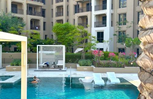 Umm Suqeim 3 Apartment | Ultra Luxury Flat with Amazing Pool Near to Burj