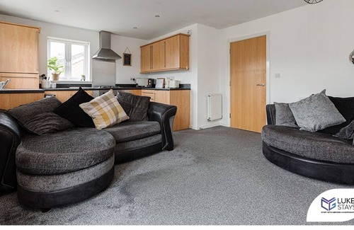 Burslem Condo | Ultra-modern 2-Bedroom Apartment with Parking