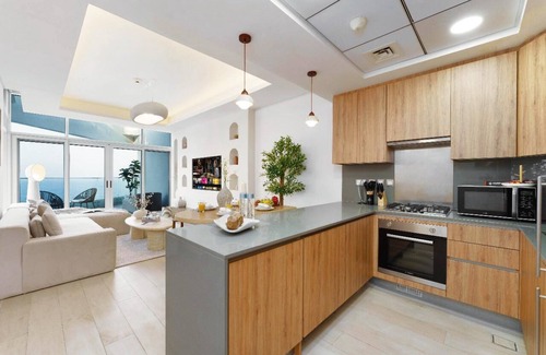 Palm Jumeirah Apartment | UltraLuxury - Seaview, Burj View Private Beach