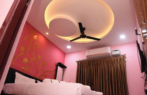 Mayiladuthurai Hotel | Uma Residency