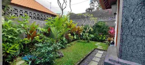 Kedewatan House | Umah43-UBUD
