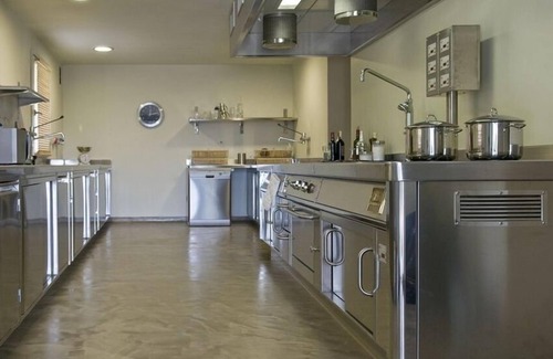 Todi House | Umbria - A country residence 6 Bedrooms w Ensuite Bathrooms
