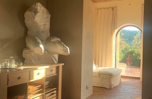 Todi House | Umbria - A country residence 6 Bedrooms w Ensuite Bathrooms