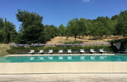 Todi House | Umbria - A country residence 6 Bedrooms w Ensuite Bathrooms