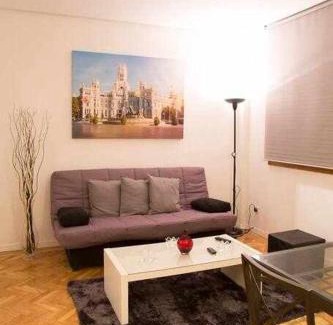 Palacio Apartment | Un elegante piso para descubrir Madrid