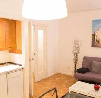 Palacio Apartment | Un elegante piso para descubrir Madrid