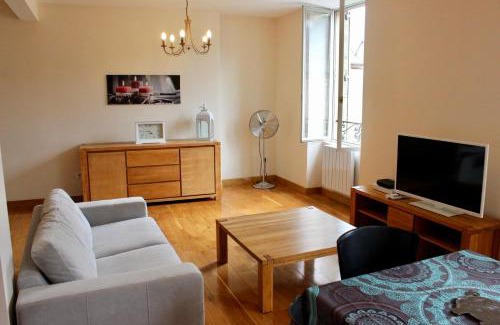 Montignac Apartment | Un Joli Pied a Terre