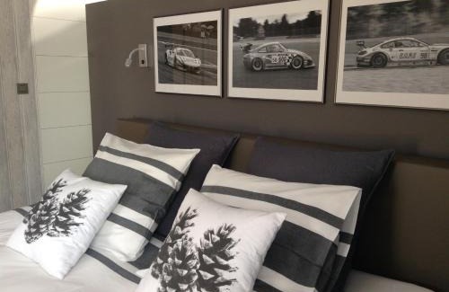 Francorchamps Bed & Breakfast | "Un matin au jardin"