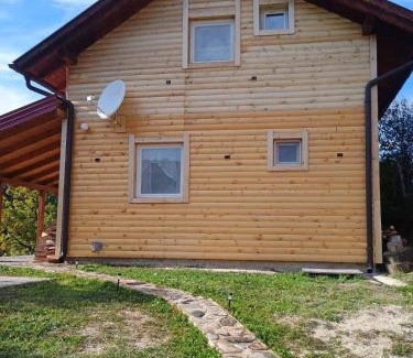 Republika Srpska House | Un Rio Sana