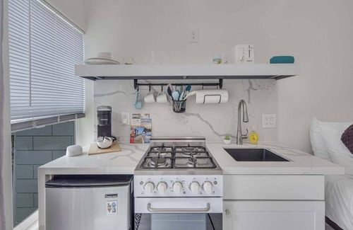 Townsite Condo | Unbeatable Location | Shining Sea Beachfront Escape in Oceanside