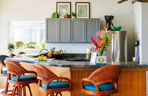Kailua-Kona House | Unbeatable Oceanfront Location in the Heart of Kailua-Kona