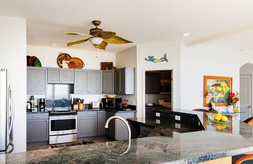 Kailua-Kona House | Unbeatable Oceanfront Location in the Heart of Kailua-Kona
