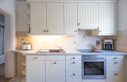 Zentrum Apartment | Uncle Theodor vacation apartment in Husum for up to 4 people