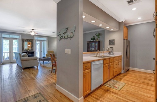 Murrells Inlet House | Under the Oaks - Cottage at Wachesaw Plantation, Dog Friendly