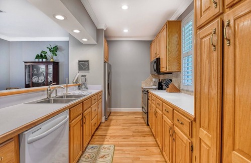 Murrells Inlet House | Under the Oaks - Cottage at Wachesaw Plantation, Dog Friendly