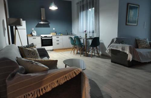 Heraklion Apartment | Under the trees