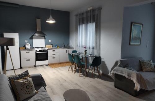 Heraklion Apartment | Under the trees