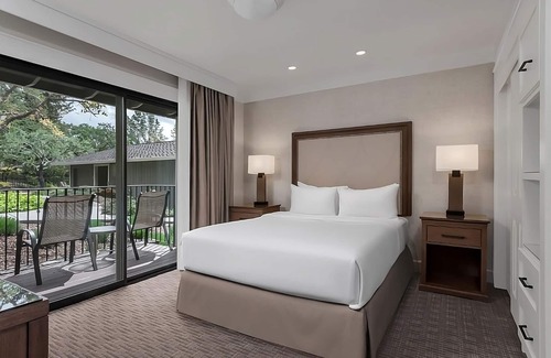 Napa Hotel | Unforgettable Napa Vacation! Short Drive from Andretti Winery, FREE Parking!