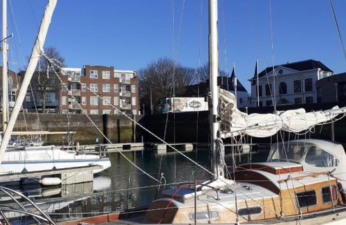 Vlissingen Boat Rental | Uniek verblijf aan zee