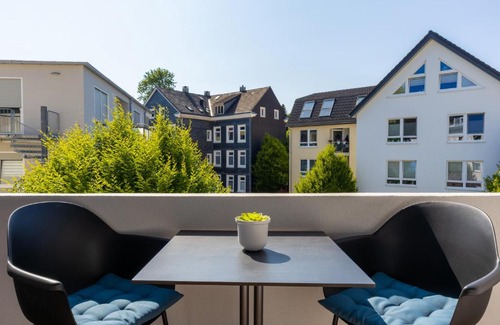 Barmen Apartment | Uniklinik-Nähe Modernes Apartment, mit Balkon